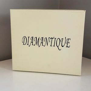 Brand New Diamantique Women's Black Glitter Platform Heels